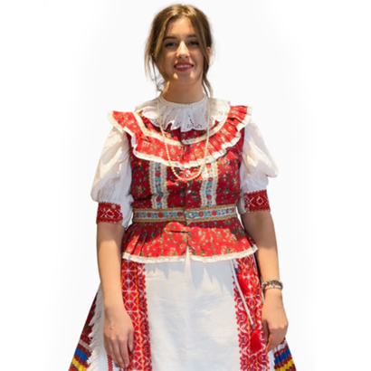 Matyó hostess